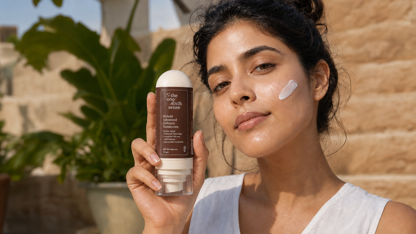 Mineral vs Chemical Sunscreen: Differences, Benefits and How a Hybrid Combines Both